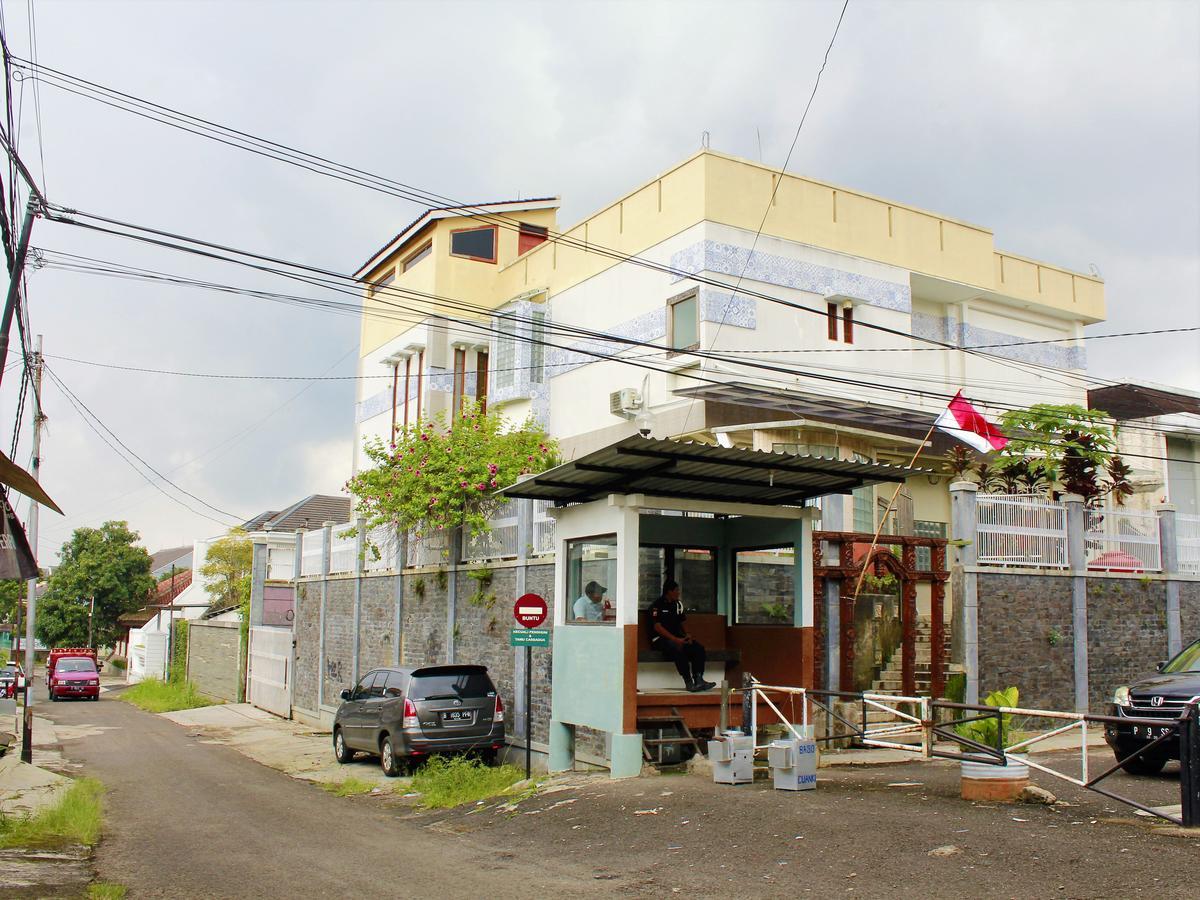 Zen Rooms Cassa Dua Pasteur Bandung Luaran gambar
